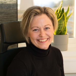 Jenny arbetar med som kundansvarig, lönekonsult och HR-konsult på Lönefabriken